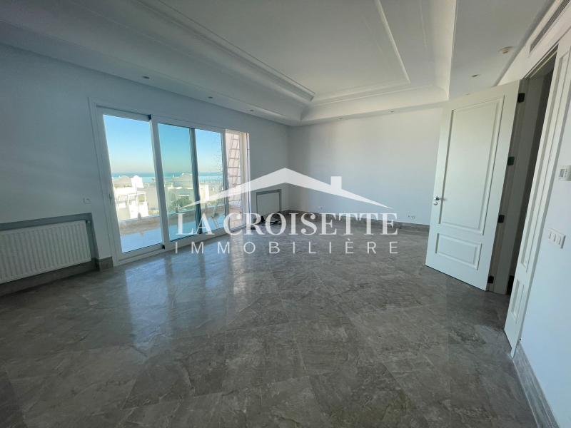 Villa vue sur mer S+5 avec piscine à Gammarth